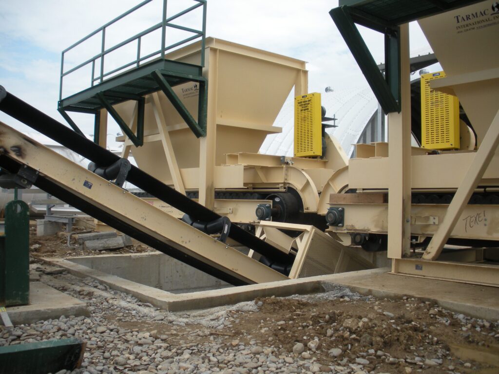 Feed Hoppers Ti162